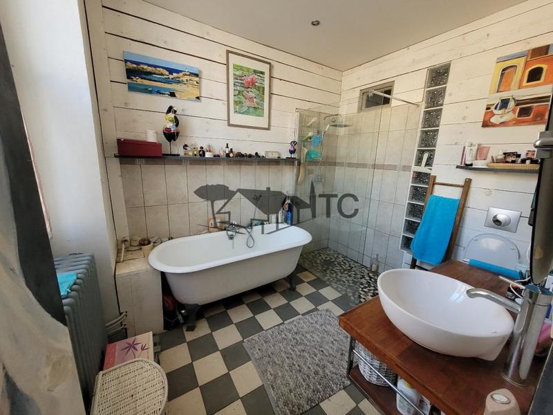 Maison - 268 m² - 6 pièces