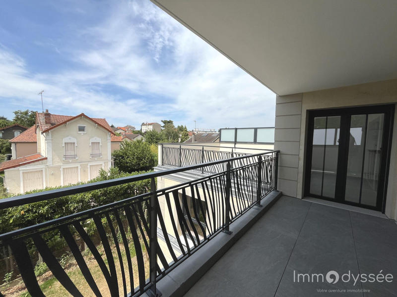 Appartement - 100 m² - 4 pièces