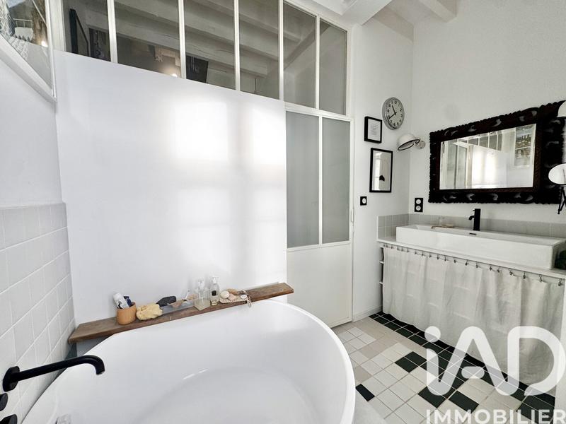 Maison - 217 m² - 7 pièces