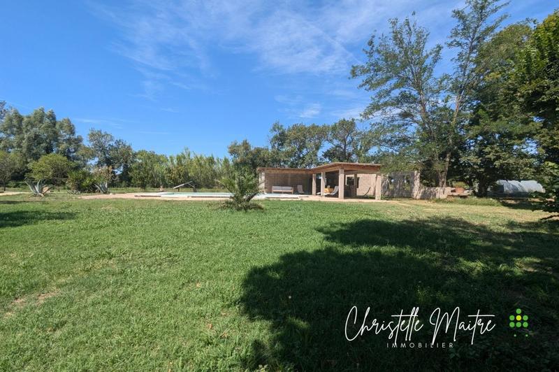 Maison - 333 m² - 10 pièces