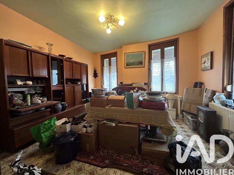 Maison - 99 m² - 9 pièces