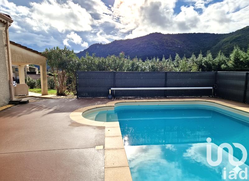 Maison - 118 m² - 6 pièces