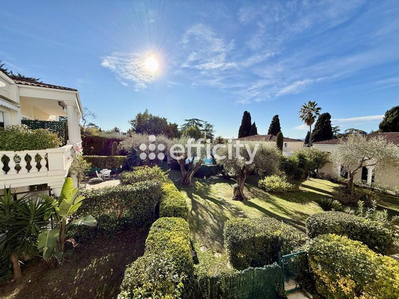 Appartement - 140 m² - 5 pièces