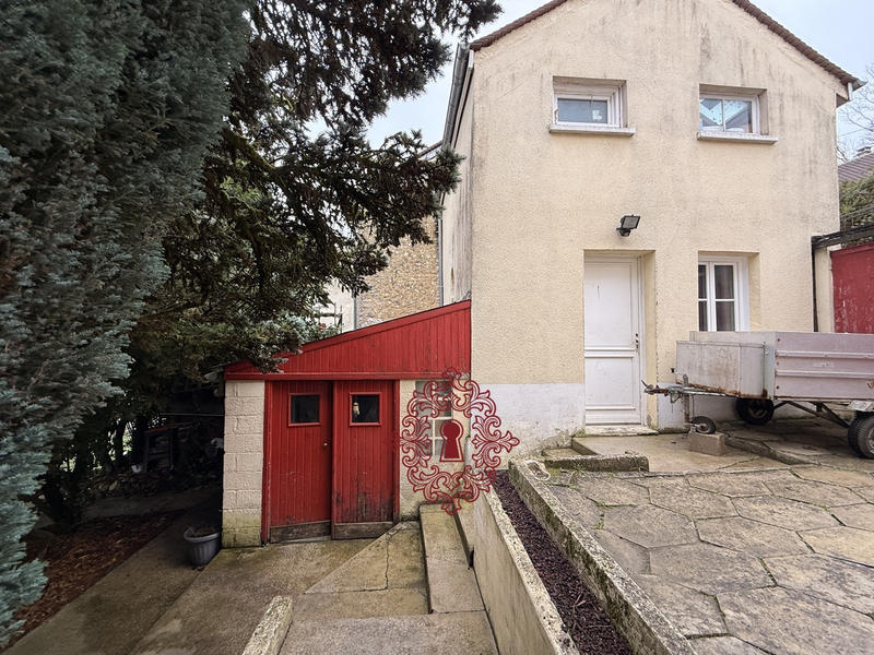 Maison - 95 m² - 5 pièces