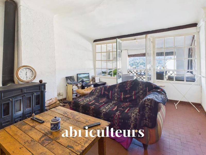 Appartement ancien - 68 m² - 3 pièces