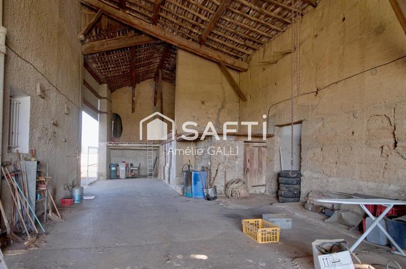 Maison - 242 m² - 9 pièces