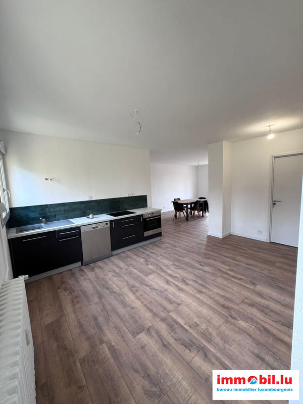 Appartement - 96 m² - 5 pièces