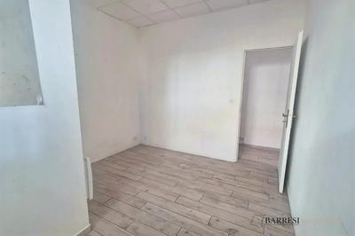 Local commercial - 44 m² - 3 pièces