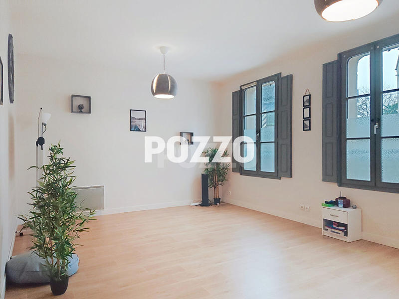 Appartement - 85 m² - 3 pièces