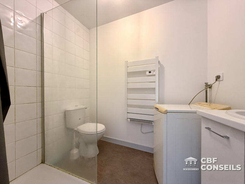 Maison - 270 m² - 9 pièces