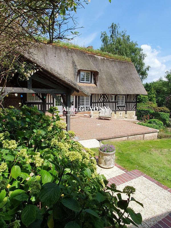 Maison - 208 m² - 7 pièces