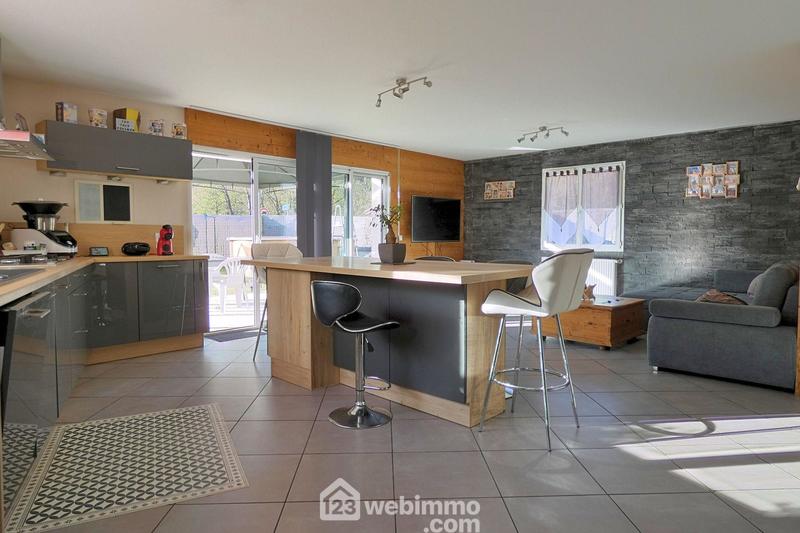 Maison - 93 m² - 4 pièces