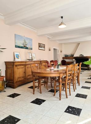 Maison ancienne - 400 m² - 14 pièces