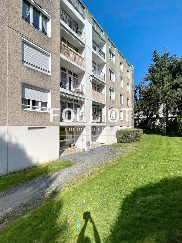 Appartement - 99 m² - 6 pièces