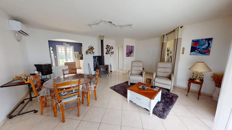 Maison - 96 m² - 3 pièces