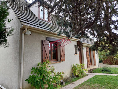 Maison traditionnelle - 107 m² - 5 pièces