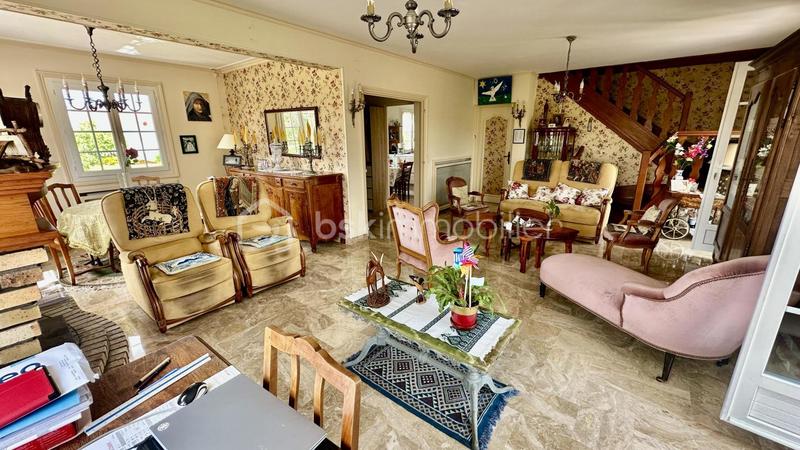 Maison - 183 m² - 7 pièces