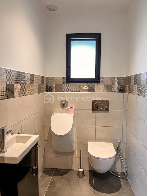 Maison - 136 m² - 4 pièces