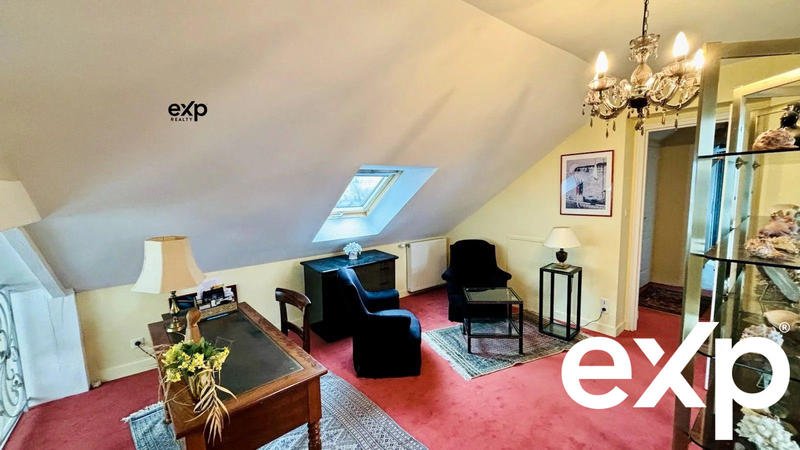 Appartement - 179 m² - 6 pièces