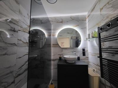 Appartement - 85 m² - 3 pièces