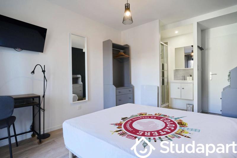 Chambre - 13 m² - 1 pièce