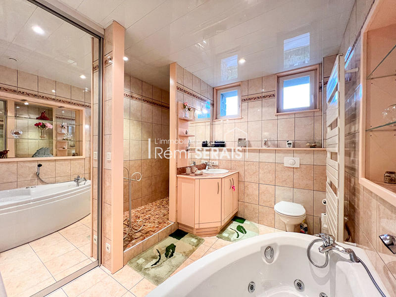 Appartement - 140 m² - 5 pièces