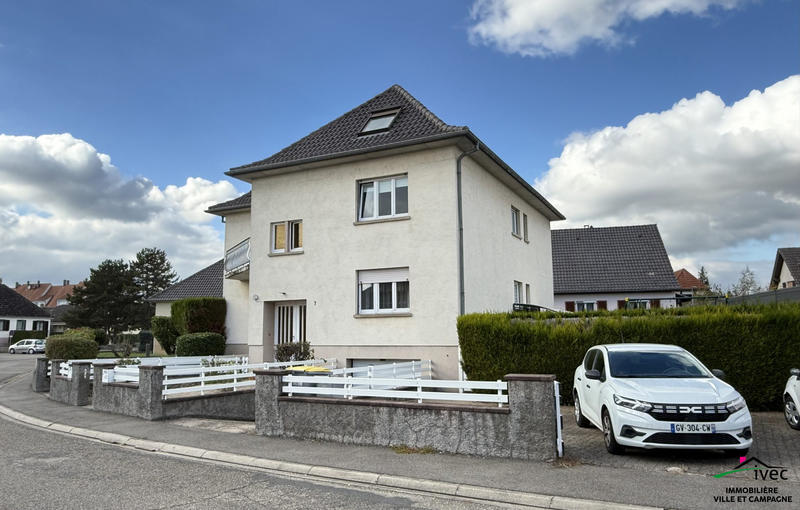 Maison - 255 m² - 10 pièces
