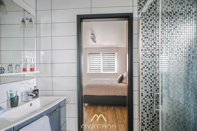 Maison - 270 m² - 6 pièces