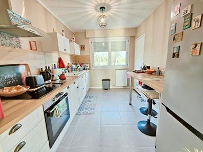 Appartement - 85 m² - 4 pièces