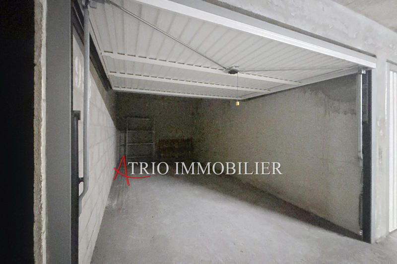 Parking / Garage - 13 m²