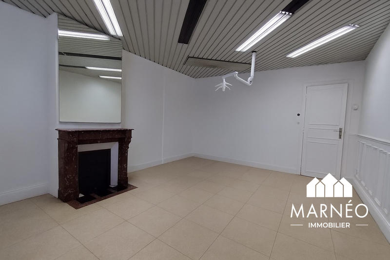 Maison - 235 m² - 9 pièces