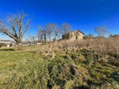 Maison - 300 m² - 1 pièce