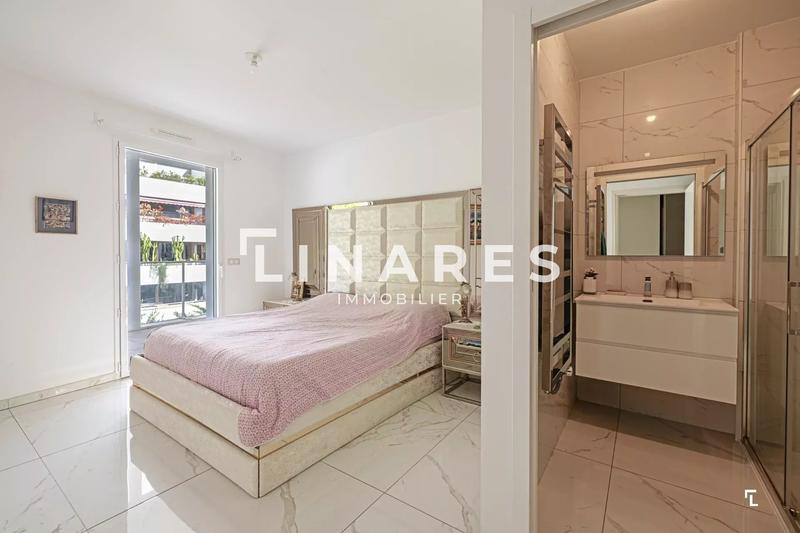 Appartement - 200 m² - 5 pièces