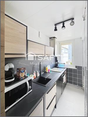 Maison - 245 m² - 9 pièces