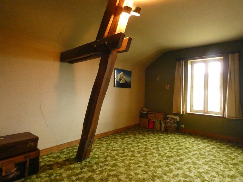 Maison traditionnelle - 188 m² - 7 pièces