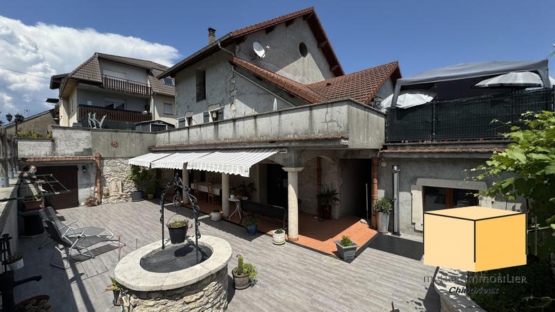 Maison - 213 m² - 6 pièces