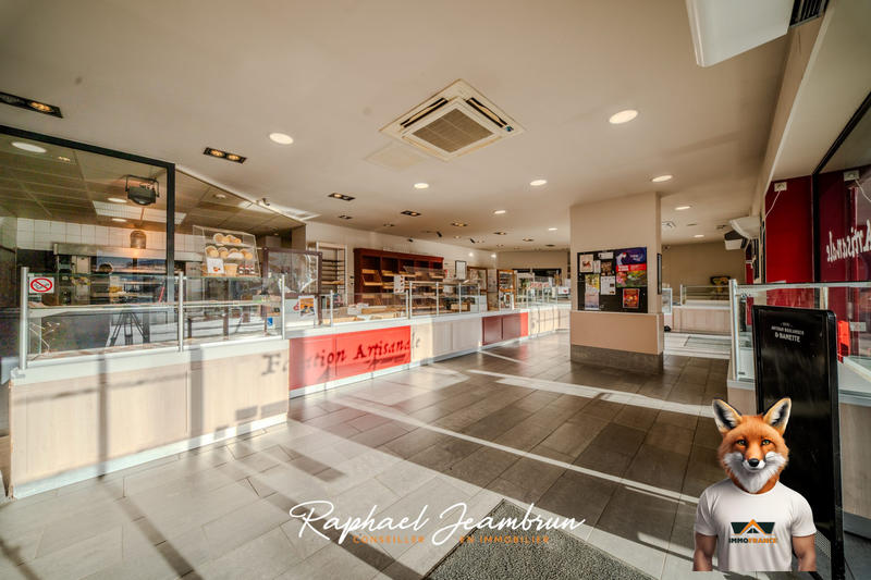 Local commercial - 710 m²