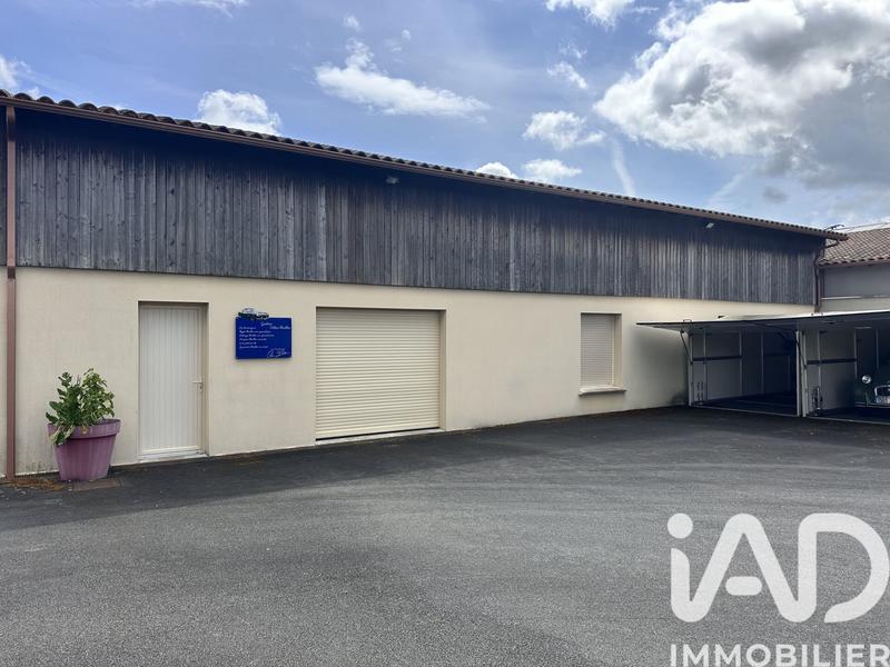 Maison - 470 m² - 13 pièces