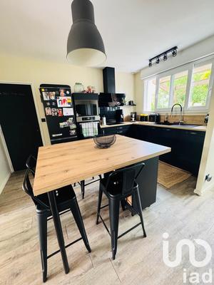 Maison - 99 m² - 5 pièces