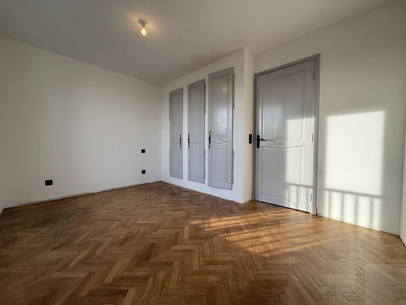 Appartement - 97 m² - 5 pièces