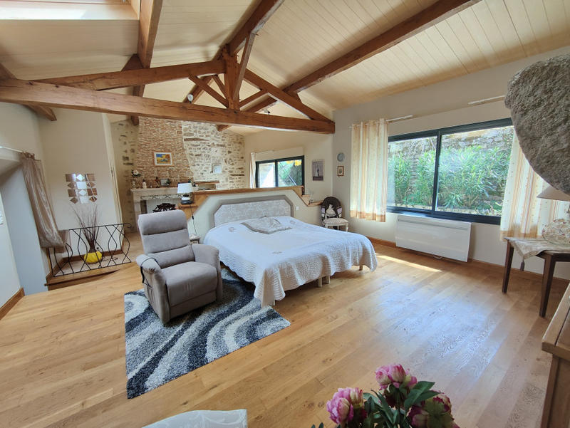 Maison - 228 m² - 7 pièces