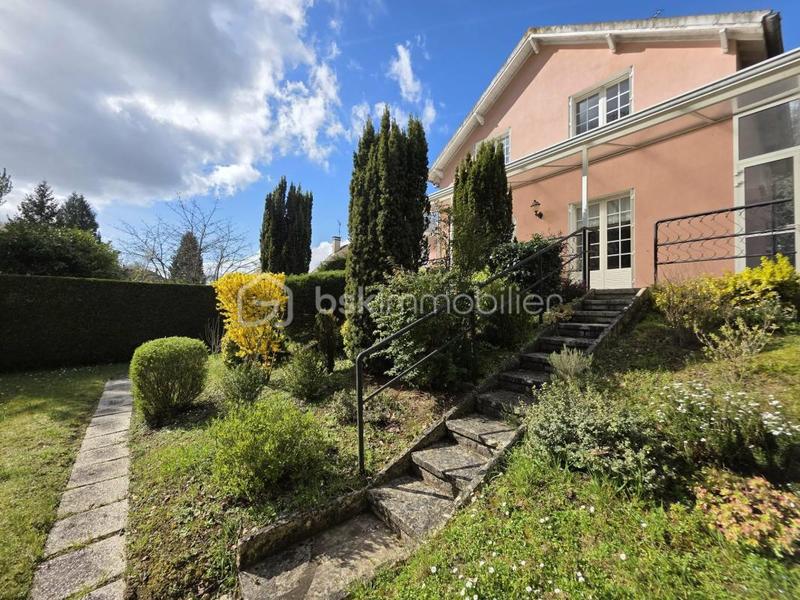 Maison ancienne - 122 m² - 6 pièces