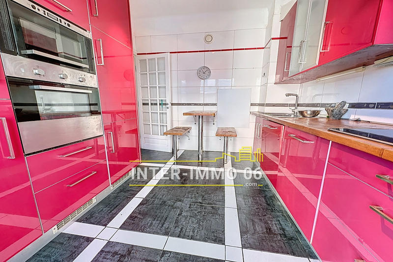 Appartement - 75 m² - 3 pièces