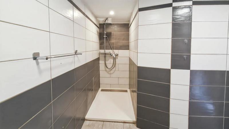 Maison - 204 m² - 5 pièces