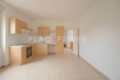 Appartement - 98 m² - 5 pièces