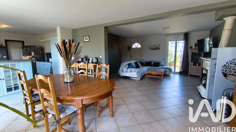 Maison - 200 m² - 9 pièces