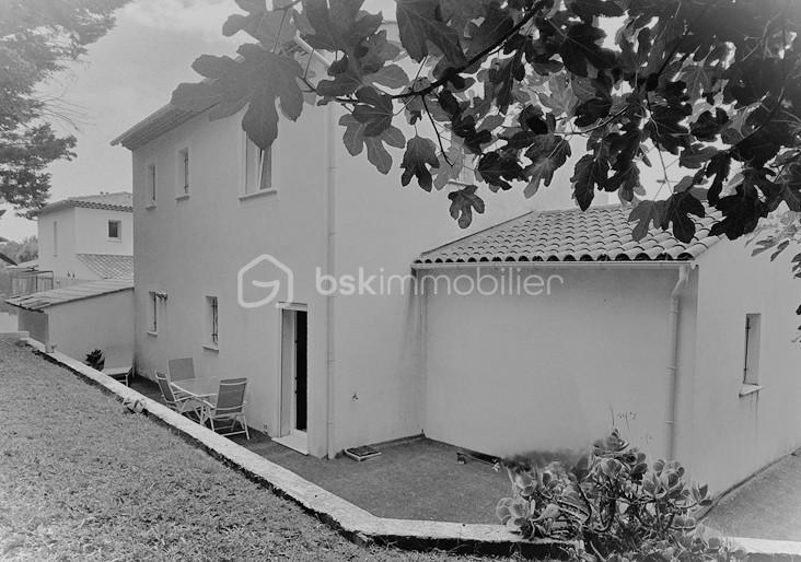 Maison - 155 m² - 6 pièces