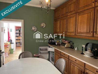 Maison - 146 m² - 8 pièces