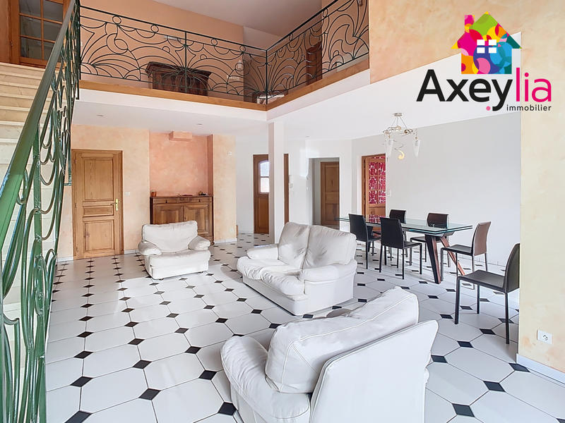 Maison - 152 m² - 5 pièces