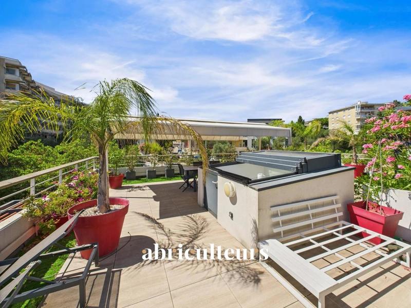 Appartement ancien - 80 m² - 3 pièces